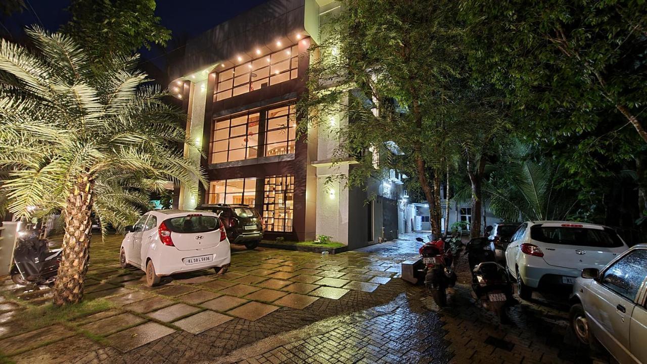 Hotel La Serene Mattannur Mattanur Bagian luar foto